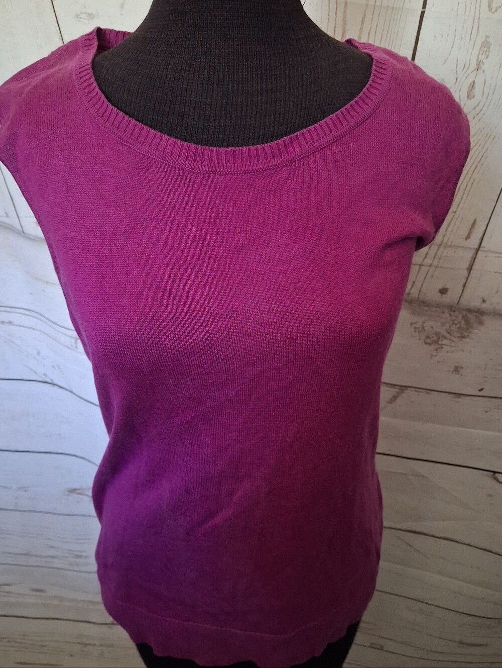 Jones New York Scoop Neck Silk/Cashmere Sweater Tank in Magenta Size Large